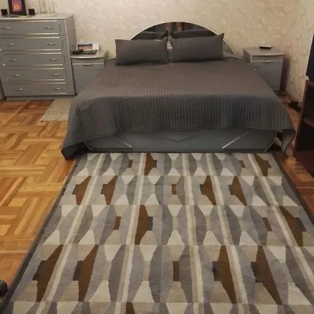 Academia Apartment *